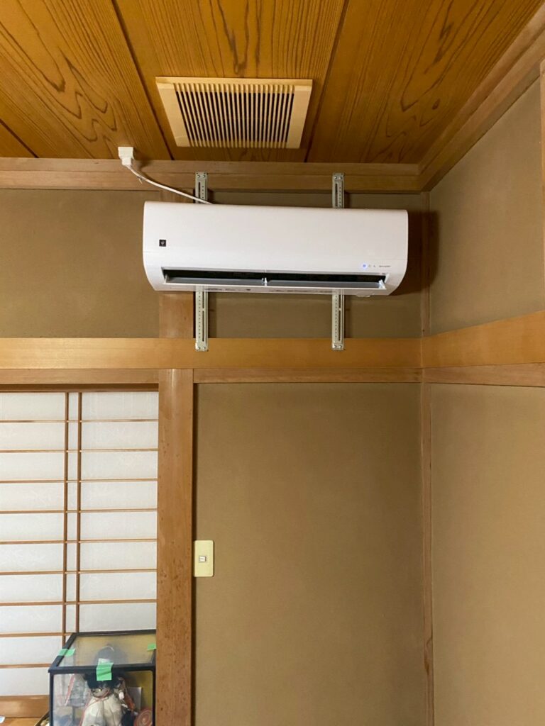 ルームエアコン2台新設工事